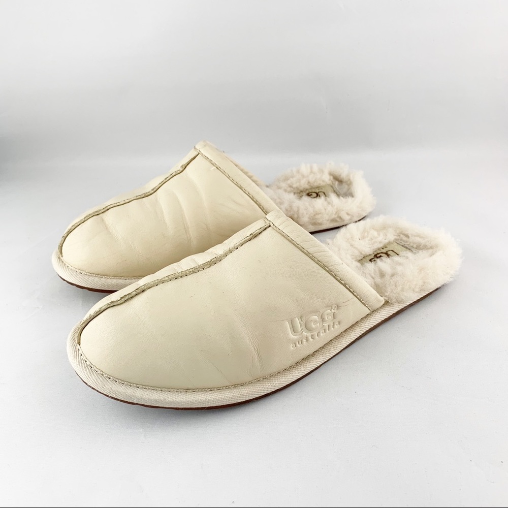 ❤️SOLD❤️Ugg Leather Cream Bedroom Slippers • - Picture 1 of 8